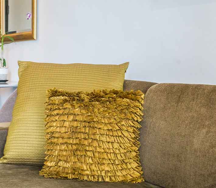 Kemi T's Cozy Chic Throw Pillow Ensemble